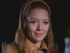 vicenzo1 Tracy Di Vicenzo, spilt av Diana Rigg