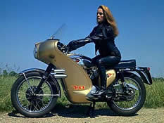 volpe2 Fiona Volpe på motorsykkel