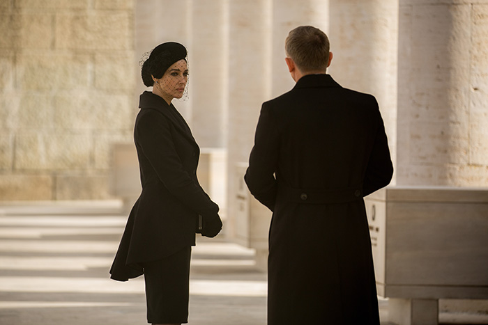 Lucia Sciarra (Monica Bellucci) og James Bond i Spectre (2015)